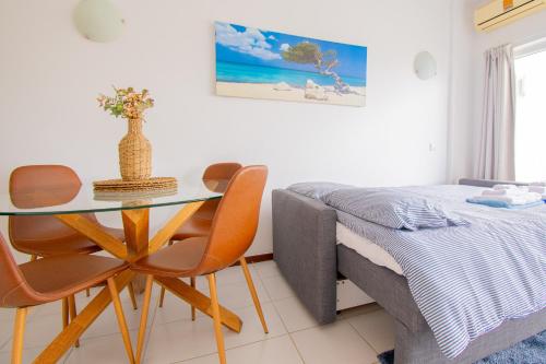 Rocha Beach Apartment, with Pool, 100m from the beach!