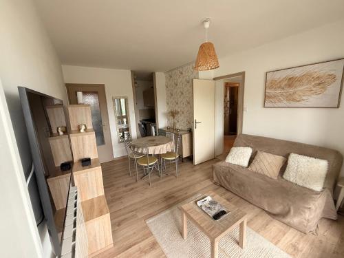 Appartement à 100 m de la plage avec parking