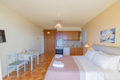 Gallery image of Delfinia in Vlachata