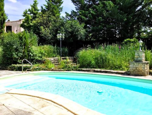 Grande maison en pierre 12 pers 6 chambres 5 SDB piscine