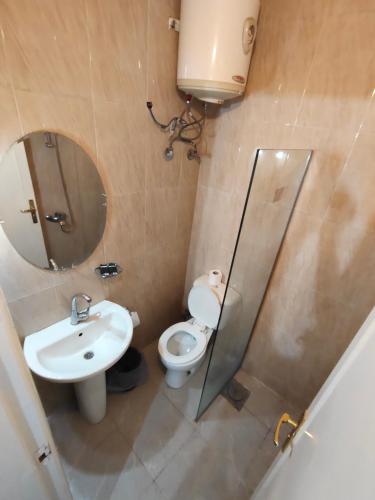 Koupelna v ubytování KR Hotel