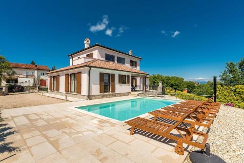 Beautiful villa with private pool