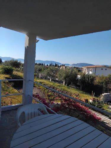 Φυσικό τοπίο κοντά σε αυτή η παραθεριστική κατοικία