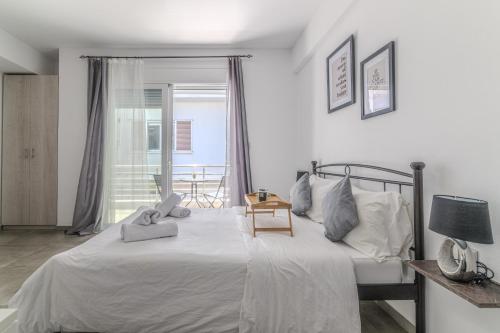 Spacious Urban Flat With Balcony