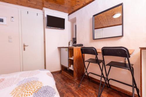 Kampielo Homes - Budget room prv bathroom