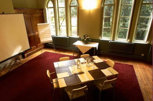Ein Sitzbereich in der Unterkunft Hotel Monasterium PoortAckere Ghent