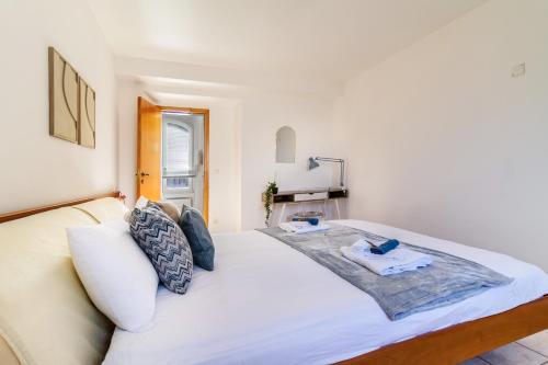Lakeside Village Apartment, Lugano