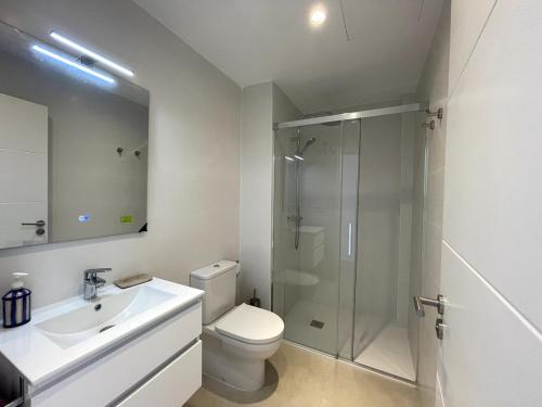 Elegant apartment, central, pool and parking