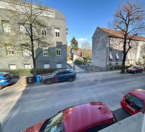 Apartment Silver Star with parking