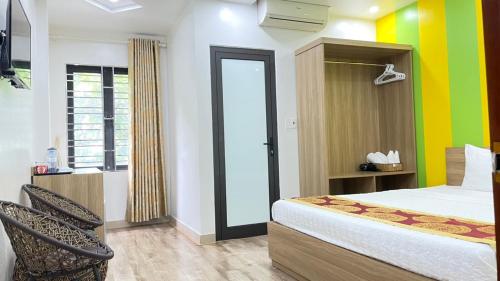 Hùng Vương Hotel Hạ Longにあるベッド