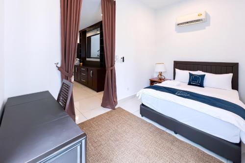 Postel nebo postele na pokoji v ubytování Luxury Villa Putrajaya 39 - Smarthome