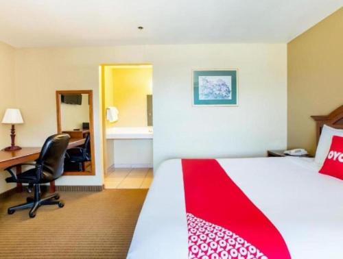 Ένα ή περισσότερα κρεβάτια σε δωμάτιο στο Hotel Palmdale - Antelope Valley -Listing Partner