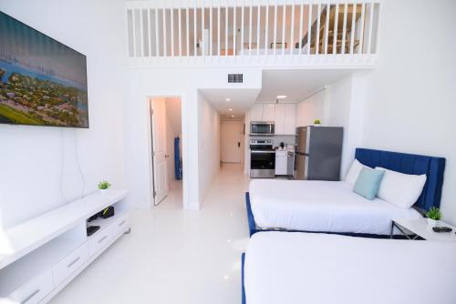 SeaStays Apartmentsにあるキッチンまたは簡易キッチン