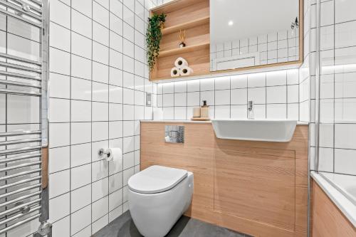 Koupelna v ubytování Modern Cosy 1-Bed, Sleeps 6, Central, Netflix