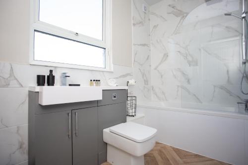 Koupelna v ubytování Lydia Terrace Parking Wi-fi