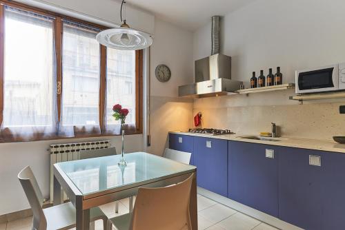Vill'Etta, the artist's home