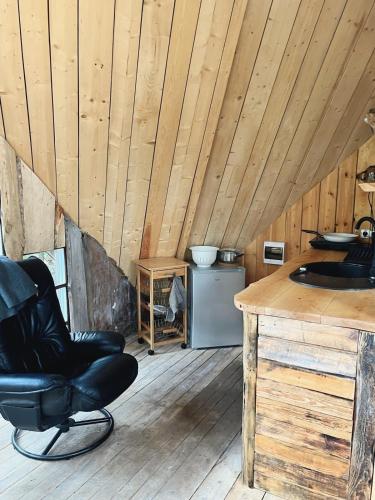 Χώρος καθιστικού στο Unique, design house with an eco spa & sauna