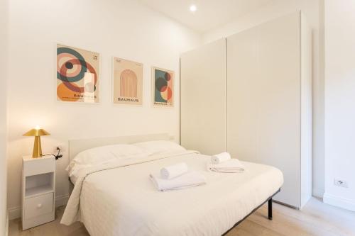 Gorizia Modern One Bedroom by Halldis