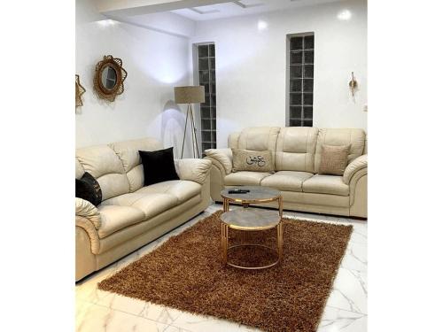 Cozy 1BR Retreat, Steps to Sand