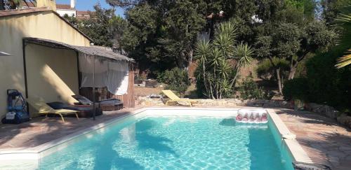 Saint-Raphael 2 pièces indépendants piscine prohe golf