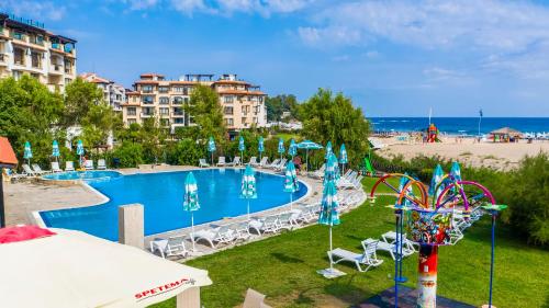 Πισίνα στο ή κοντά στο Hotel Oasis Del Mare