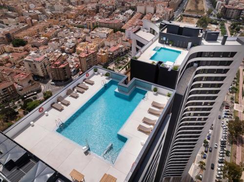 Luxury 3 bed apartment 26 Floor in Malaga photo 12