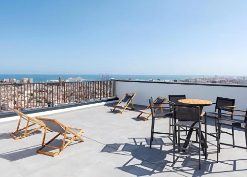 Luxury 3 bed apartment 26 Floor in Malaga photo 7