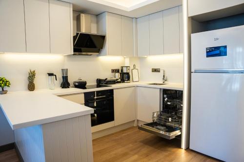 Dapur atau dapur kecil di Lara Breeze Kundu Kanyon