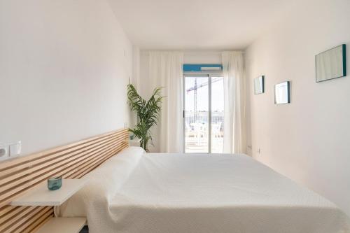 Ático con terraza y vistas al mar