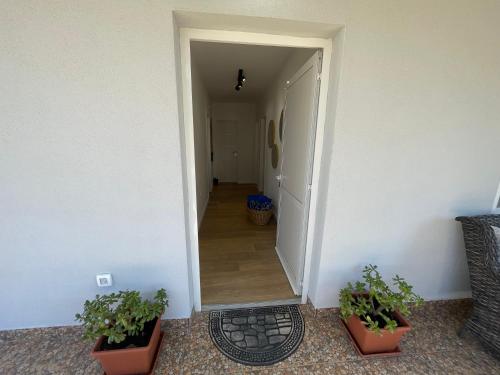 Φωτογραφία από το άλμπουμ του Holiday Home Lola - large outdoor area σε Starigrad-Paklenica
