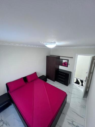 Narcis House