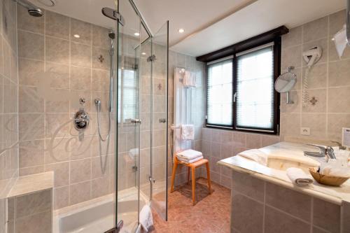 Koupelna v ubytování Hotel - Restaurant Le Cerf & Spa