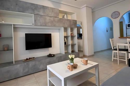 Charming flat with swimming pool 500 m from Playa del Cura!