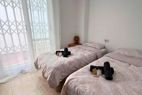 Charming flat with swimming pool 500 m from Playa del Cura!