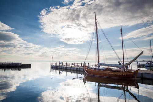 Afbeelding uit fotogalerij van FeWo Dierhagen - Zwischen den Wassern - Ostsee und Bodden in Dierhagen