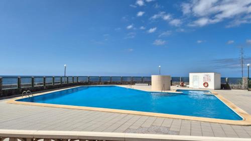 Amazing Apartment Atlantic View with private garden oceanfront