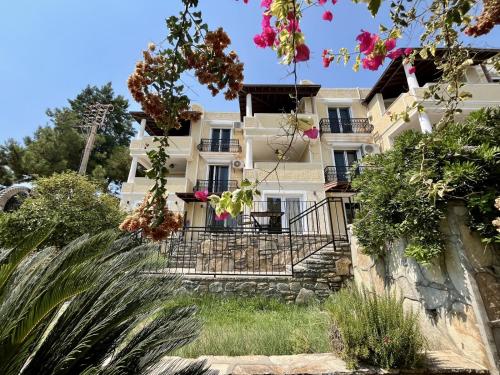 Gallery image of Farrys Boutique Hotel & Beach Club - Yalıkavak in Yalıkavak