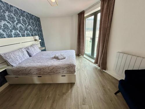 City centre, Top floor apartment, Two balconies photo 12