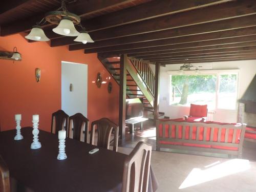 Χώρος καθιστικού στο Casa Familiar