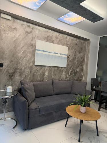 Χώρος καθιστικού στο Afoi Hasalla Apartments 2