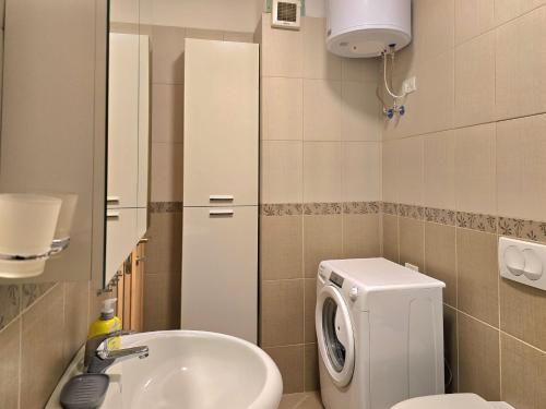 Gallery image of Sunny Beach Apartments - 274 in Mullini i Danit