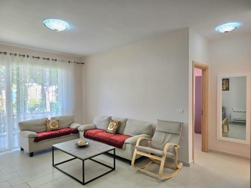 Gallery image of Sunny Beach Apartments - 274 in Mullini i Danit