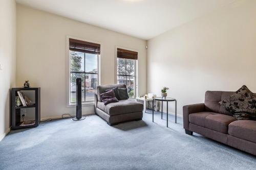 Χώρος καθιστικού στο 2BR with Free Parking 2min to Seaholme Station