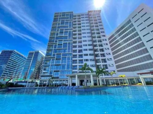 Bazén v ubytování One Bedroom Condo Mactan Cebu nebo v jeho okolí