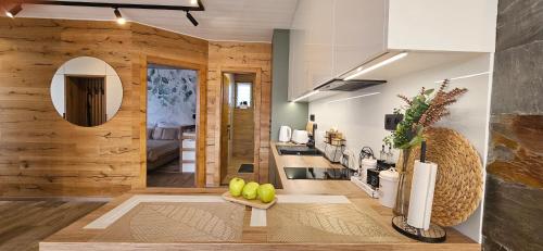 Η κουζίνα ή μικρή κουζίνα στο Apartmán Ferrata F1