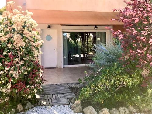 Giens-T2 charme-7m à pied plage - Rez de jardin