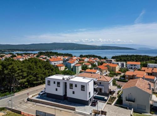 Charming Apartment Island Krk with Private Pool