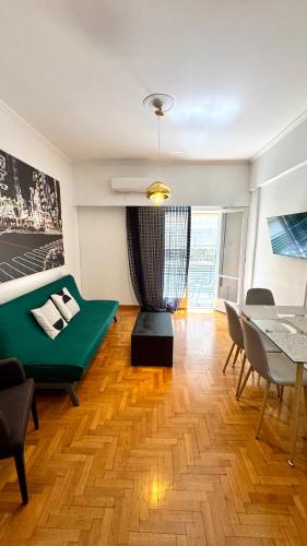 Spacious 2BR Apartment in Athens Center
