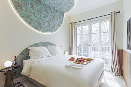 Divine Couture - Suite Montaigne