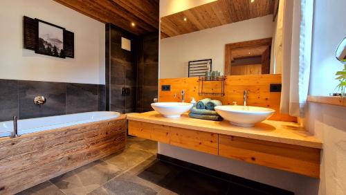 A bathroom at Almliesl UTTE-652